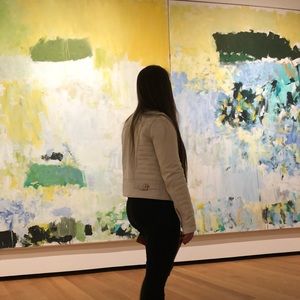 Meet your Posher, Ava